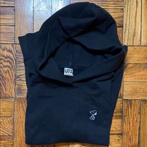 Uniqlo Kaws x Peanuts hoodie size: S